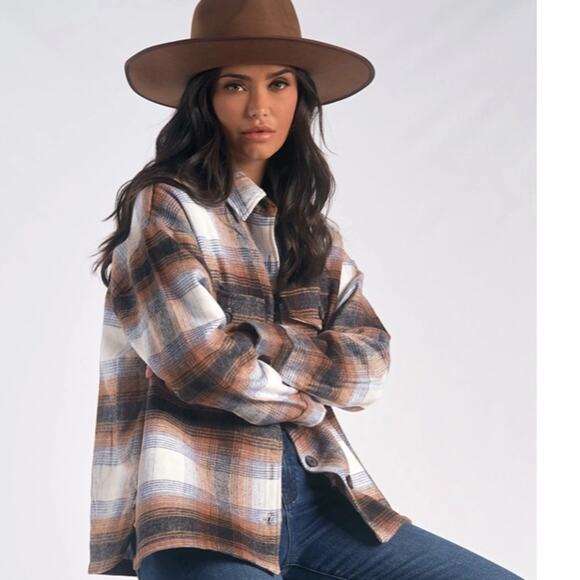 Elan | Riley Plaid Shacket - Picture 1 of 11